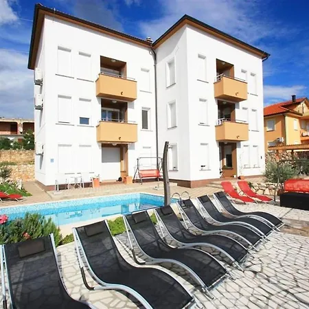 One-bedroom In Xlvii Apartman